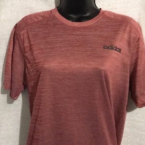 Awesome Adidas tee 😘